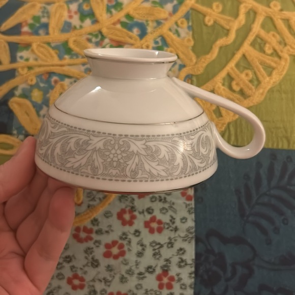 Vintage Imperial China WHITNEY designed by W. Dalton Cup and Saucer Set - Picture 10 of 11